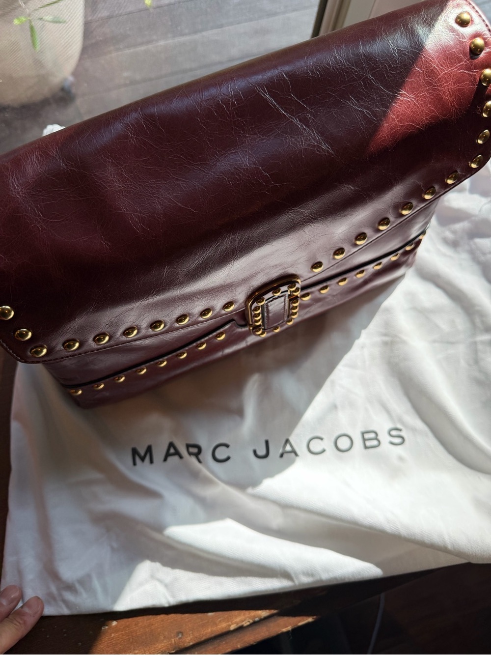 NWT - MARC JACOBS Studded Leather Clutch Bag in Deep Burgundy - Picture 11 of 15